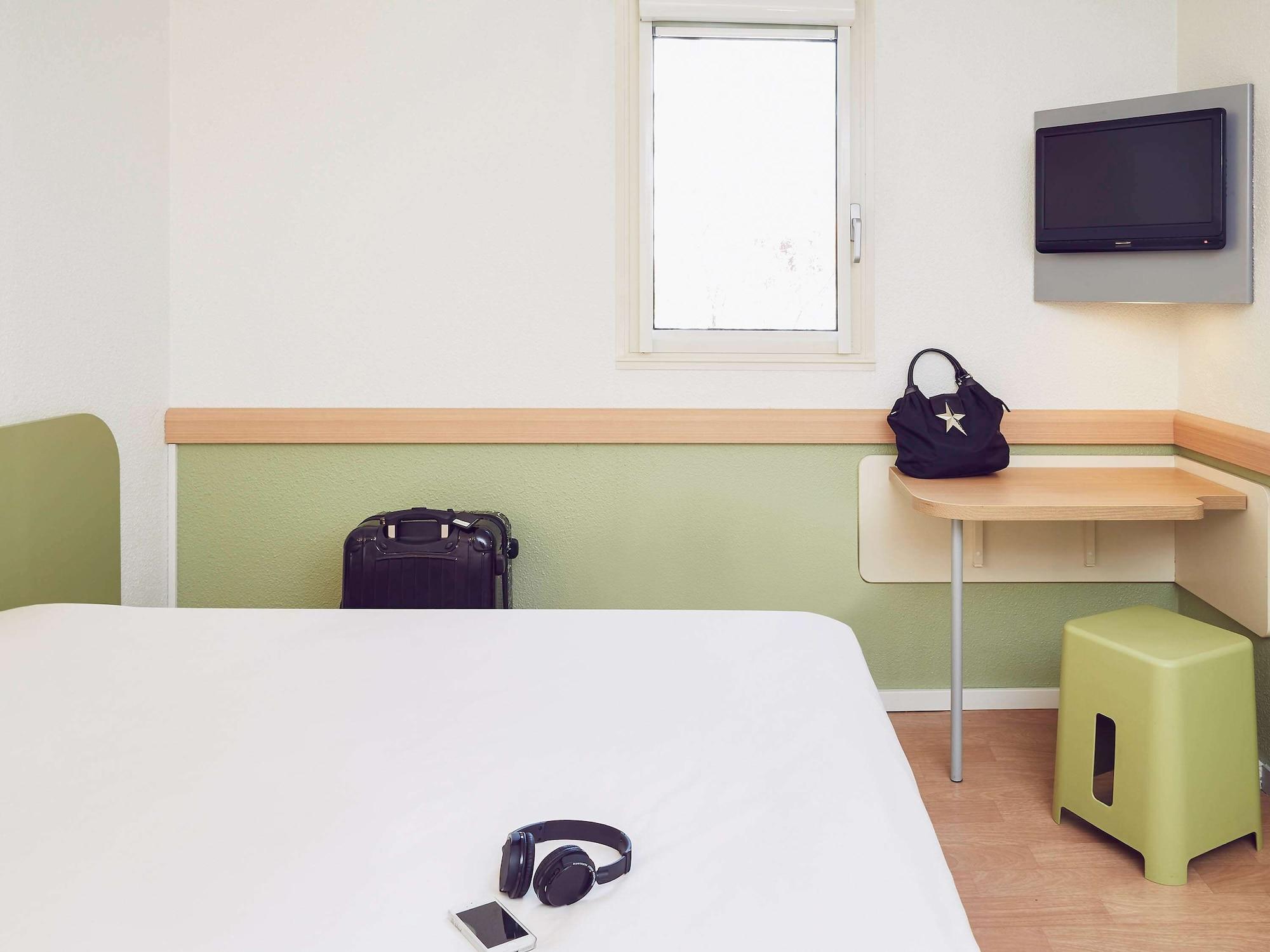B&B Hotel Marseille Parc Chanot Bagian luar foto