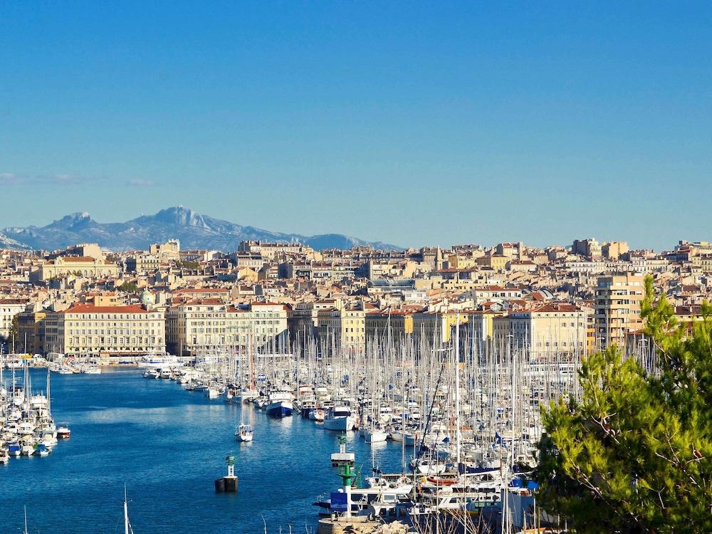 B&B Hotel Marseille Parc Chanot Bagian luar foto