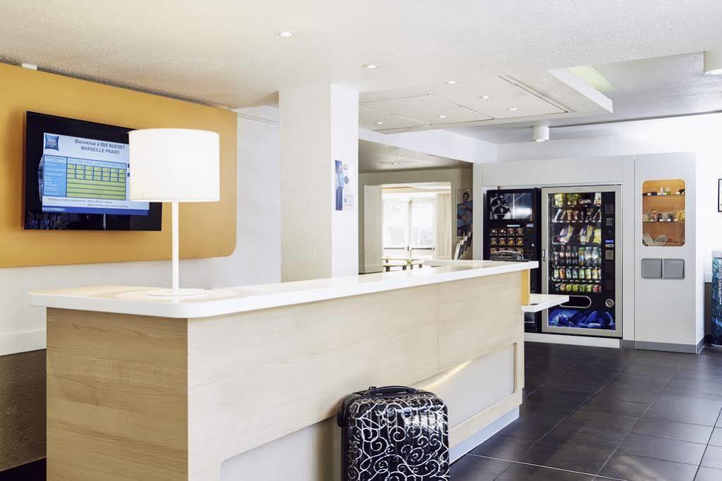 B&B Hotel Marseille Parc Chanot Bagian luar foto